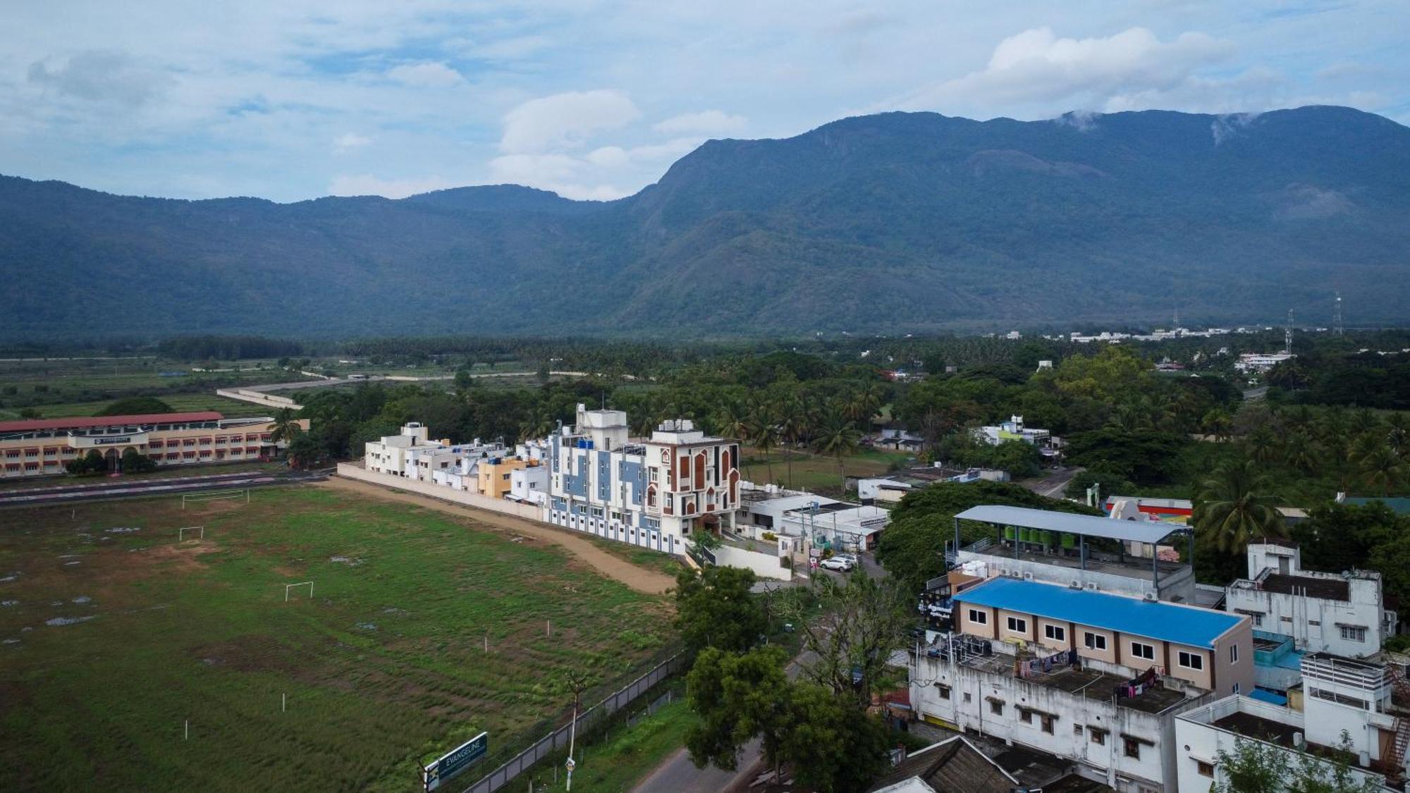 Hotel Sree Bharat Residency Alāndurai Exterior foto