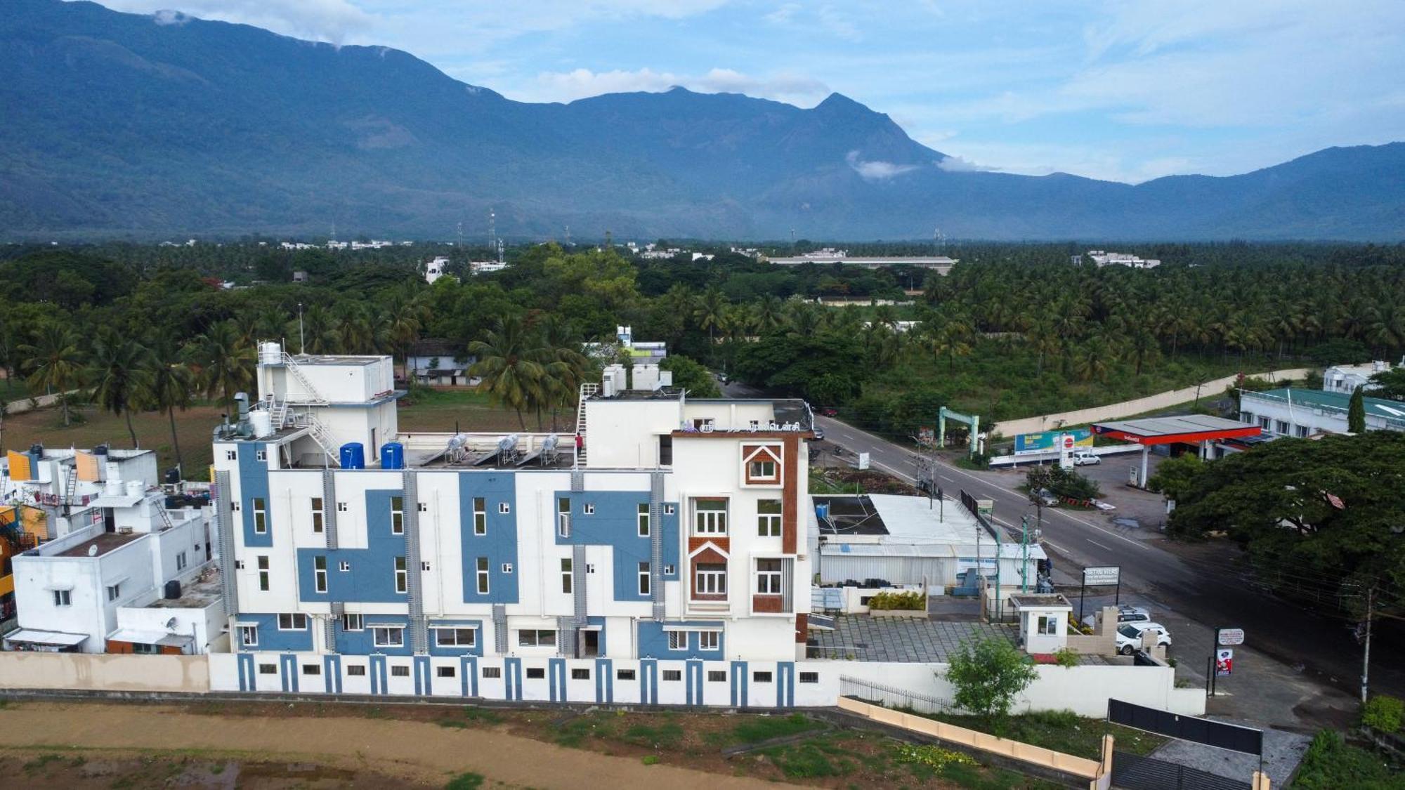 Hotel Sree Bharat Residency Alāndurai Exterior foto